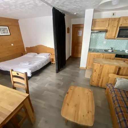 Aparthotel De L'adonis