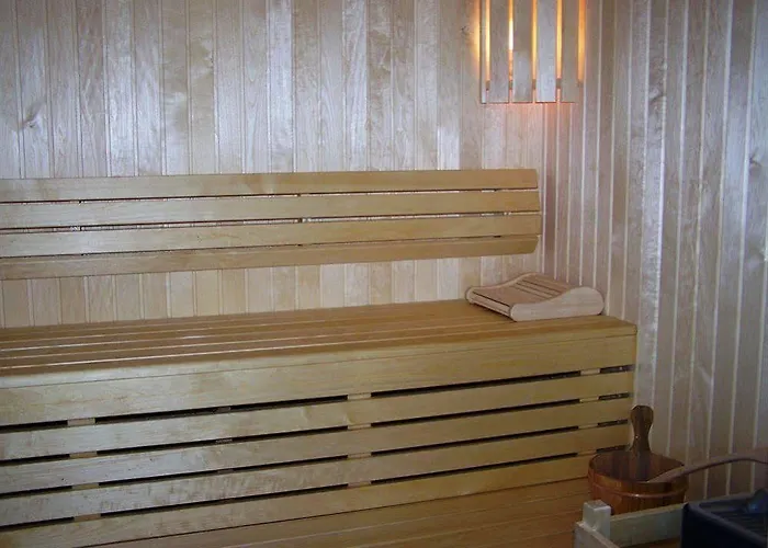 Aparthotel De L'adonis 4*