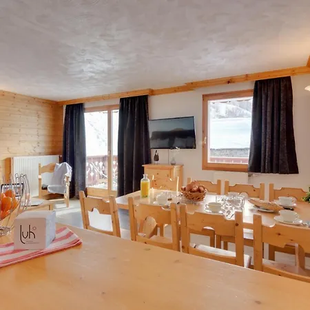 De L'adonis Appart hôtel