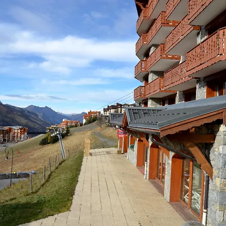 De L'adonis Aparthotel