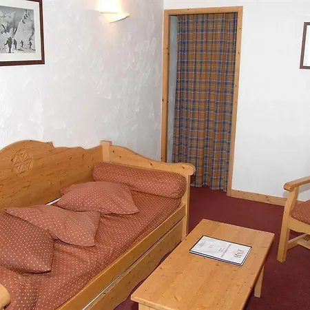 De L'adonis Appart hôtel
