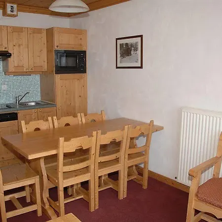 De L'adonis Aparthotel